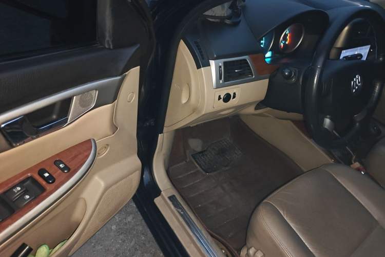 Used Buick Excelle 2013 1.5L Manual Luxury Model Driver Seat