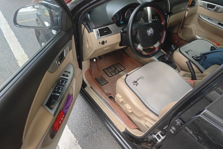 Used Buick Excelle 2013 1.5L Manual Classic Model Driver Seat