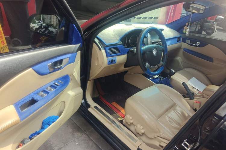 Used Buick Excelle 2013 1.5L Manual Luxury Model Driver Seat