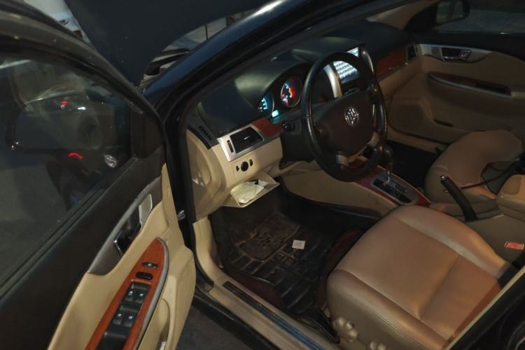 Used Buick Excelle 2013 1.5L Automatic Luxury Model Driver Seat