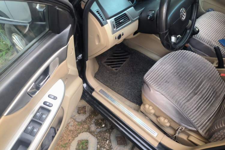 Used Buick Excelle 2013 1.5L Manual Classic Model Driver Seat