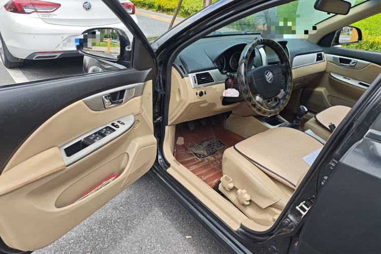 Used Buick Excelle 2013 1.5L Manual Classic Model Driver Seat