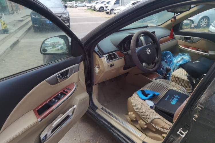 Used Buick Excelle 2013 1.5L Manual Luxury Model Driver Seat