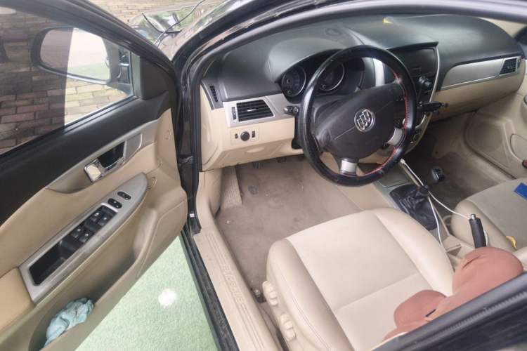 Used Buick Excelle 2013 1.5L Manual Classic Model Driver Seat