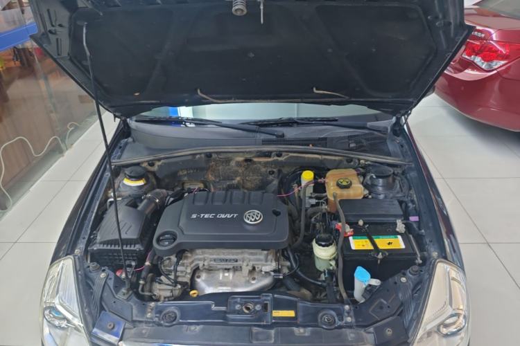 Used Buick Excelle 2013 1.5L Manual Classic Model Engine Bay