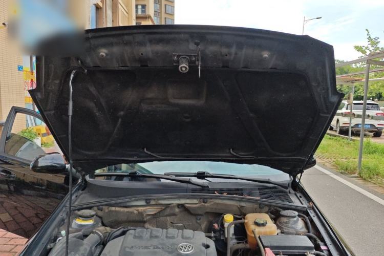 Used Buick Excelle 2013 1.5L Automatic Classic Model Engine Bay