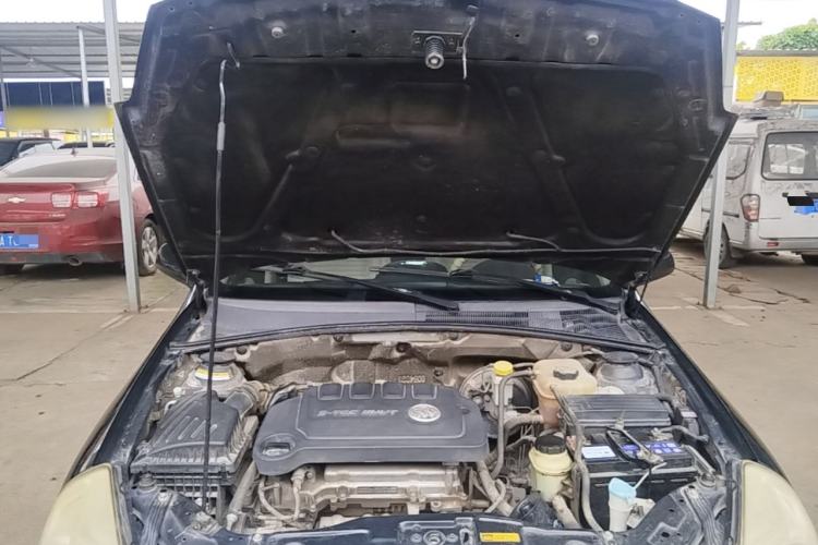 Used Buick Excelle 2013 1.5L Automatic Luxury Model Engine Bay