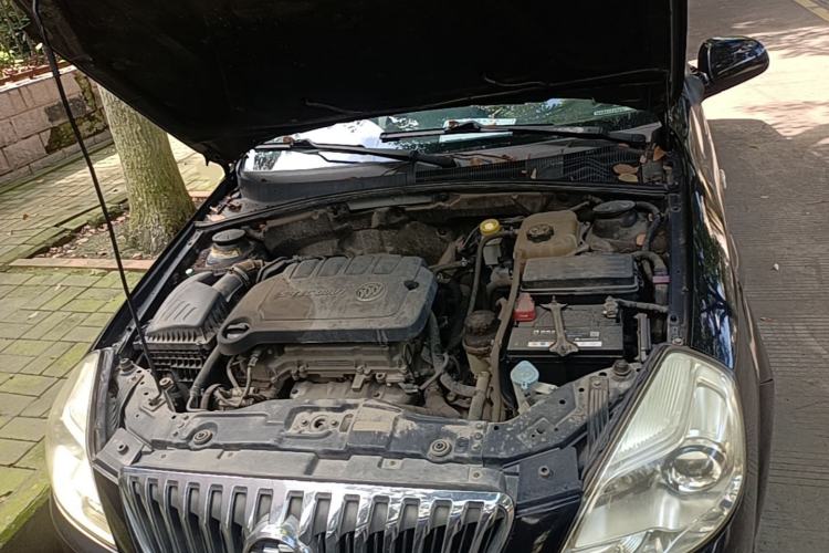 Used Buick Excelle 2013 1.5L Automatic Classic Model Engine Bay