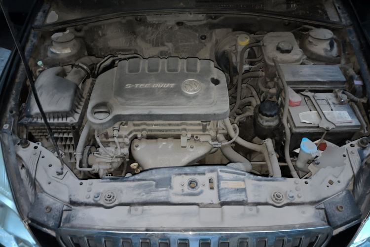 Used Buick Excelle 2013 1.5L Manual Classic Model Engine Bay