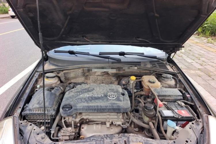 Used Buick Excelle 2013 1.5L Automatic Classic Model Engine Bay
