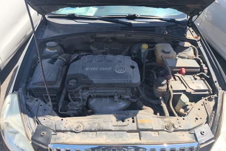 Used Buick Excelle 2013 1.5L Automatic Classic Model Engine Bay