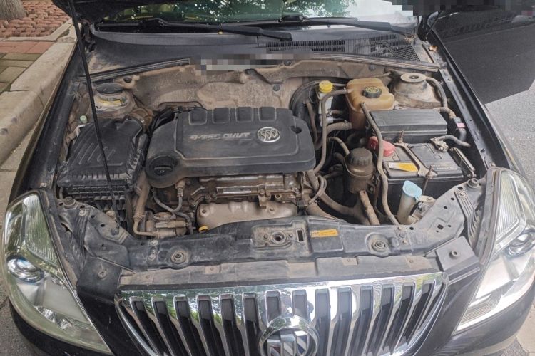 Used Buick Excelle 2013 1.5L Manual Classic Model Engine Bay