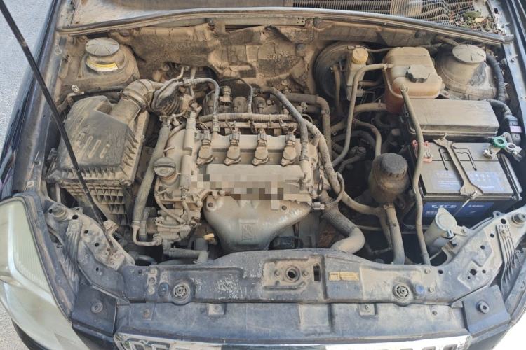 Used Buick Excelle 2013 1.5L Manual Classic Model Engine Bay