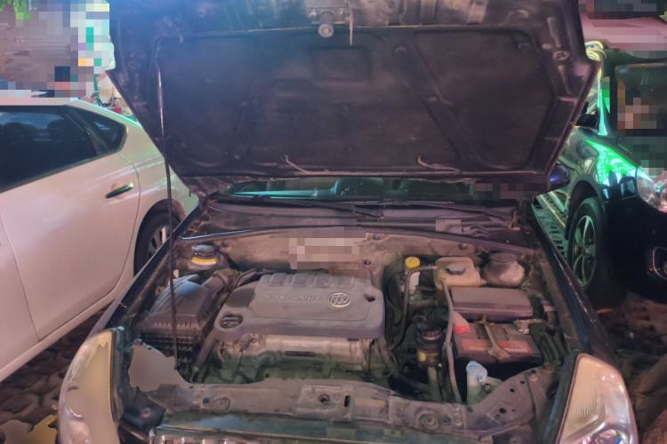 Used Buick Excelle 2013 1.5L Manual Luxury Model Engine Bay