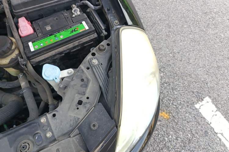 Used Buick Excelle 2013 1.5L Automatic Classic Model Engine Bay Left