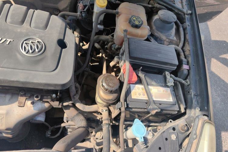 Used Buick Excelle 2013 1.5L Automatic Luxury Model Engine Bay Left