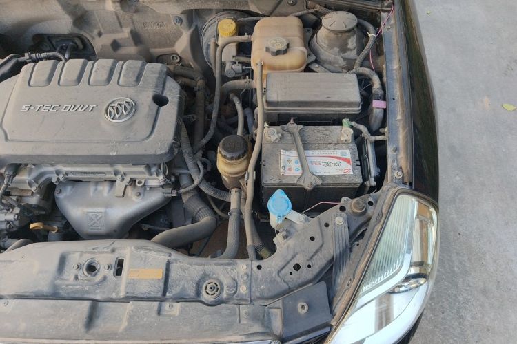 Used Buick Excelle 2013 1.5L Manual Classic Model Engine Bay Left