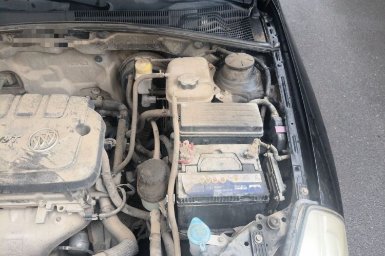 Used Buick Excelle 2013 1.5L Manual Classic Model Engine Bay Left