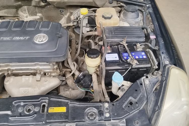 Used Buick Excelle 2013 1.5L Automatic Luxury Model Engine Bay Left
