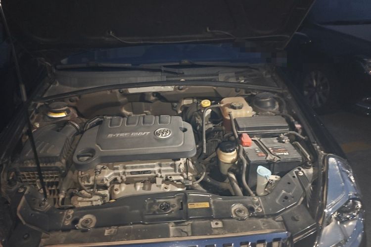 Used Buick Excelle 2013 1.5L Manual Luxury Model Engine Bay Left