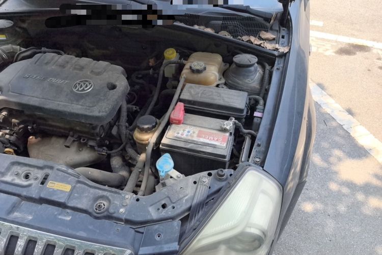 Used Buick Excelle 2013 1.5L Automatic Classic Model Engine Bay Left