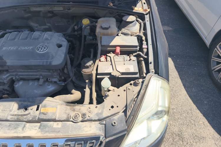 Used Buick Excelle 2013 1.5L Automatic Classic Model Engine Bay Left