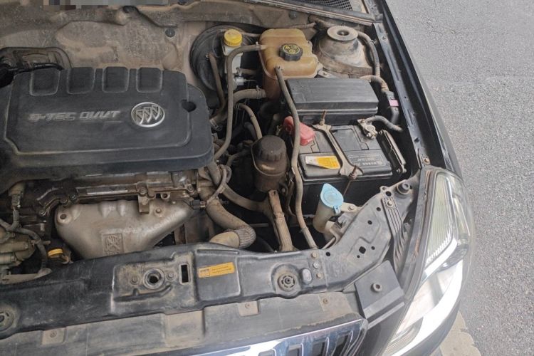 Used Buick Excelle 2013 1.5L Manual Classic Model Engine Bay Left