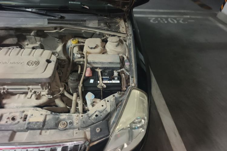 Used Buick Excelle 2013 1.5L Manual Classic Model Engine Bay Left