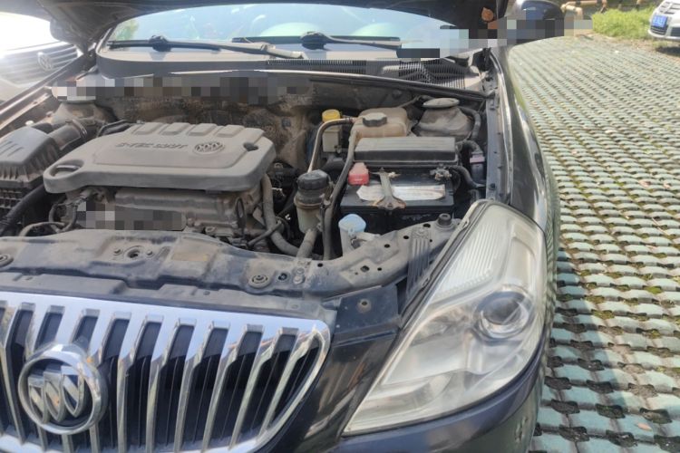 Used Buick Excelle 2013 1.5L Manual Classic Model Engine Bay Left