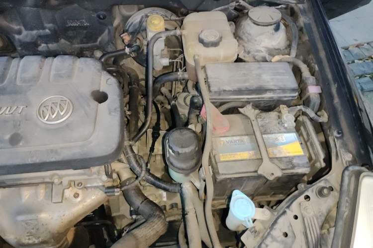 Used Buick Excelle 2013 1.5L Automatic Luxury Model Engine Bay Left