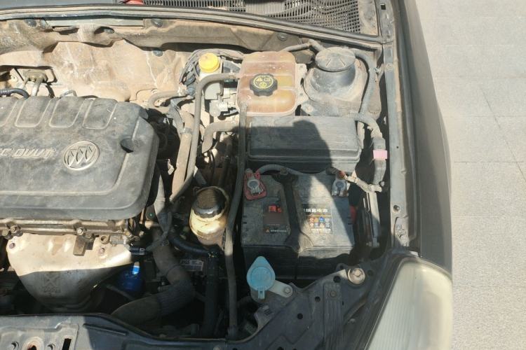Used Buick Excelle 2013 1.5L Automatic Classic Model Engine Bay Left