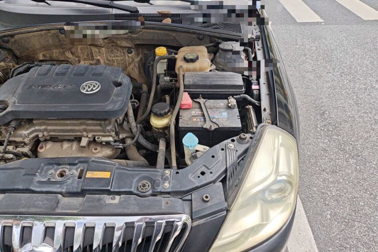 Used Buick Excelle 2013 1.5L Manual Classic Model Engine Bay Left