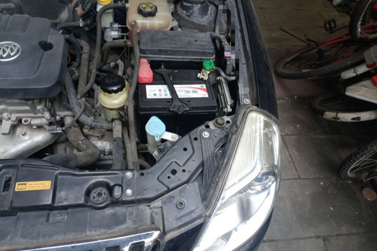 Used Buick Excelle 2013 1.5L Automatic Classic Model Engine Bay Left