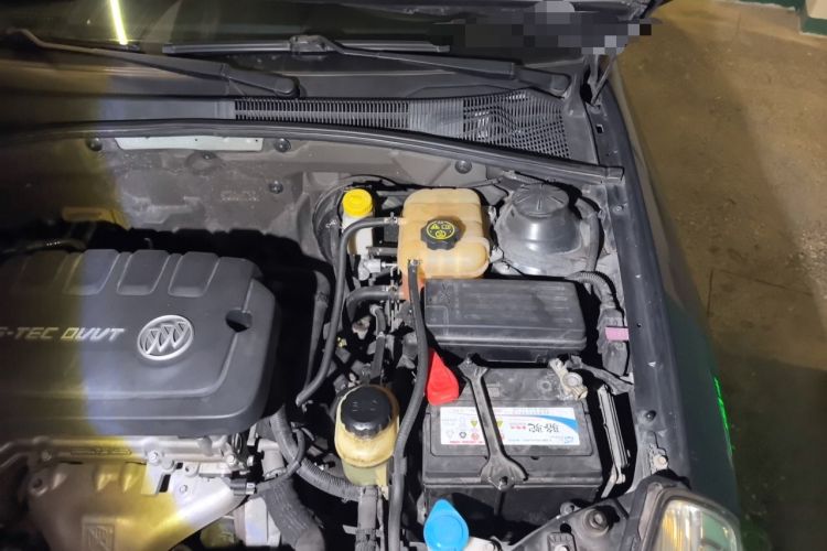 Used Buick Excelle 2013 1.5L Manual Classic Model Engine Bay Left