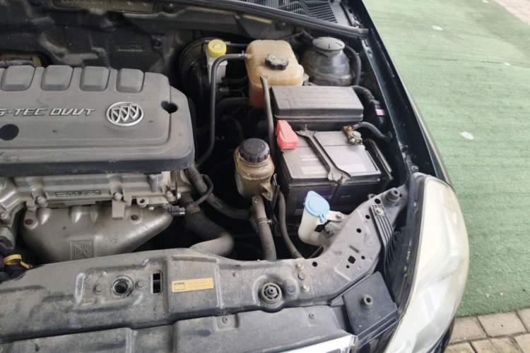 Used Buick Excelle 2013 1.5L Manual Classic Model Engine Bay Left