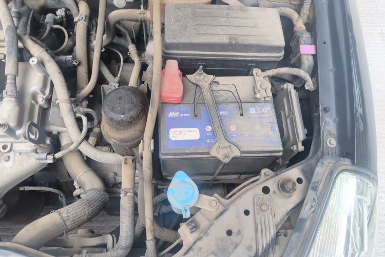 Used Buick Excelle 2013 1.5L Automatic Classic Model Engine Bay Left