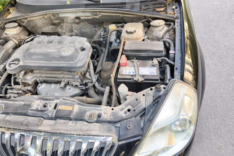 Used Buick Excelle 2013 1.5L Automatic Classic Model Engine Bay Left