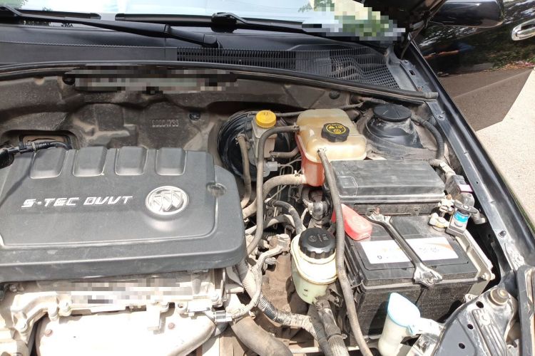 Used Buick Excelle 2013 1.5L Manual Classic Model Engine Bay Left