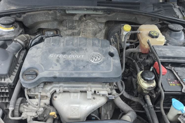 Used Buick Excelle 2013 1.5L Manual Classic Model Engine Bay