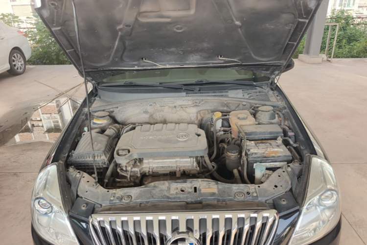 Used Buick Excelle 2013 1.5L Manual Classic Model Engine Bay