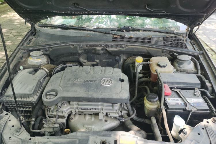 Used Buick Excelle 2013 1.5L Manual Luxury Model Engine Bay
