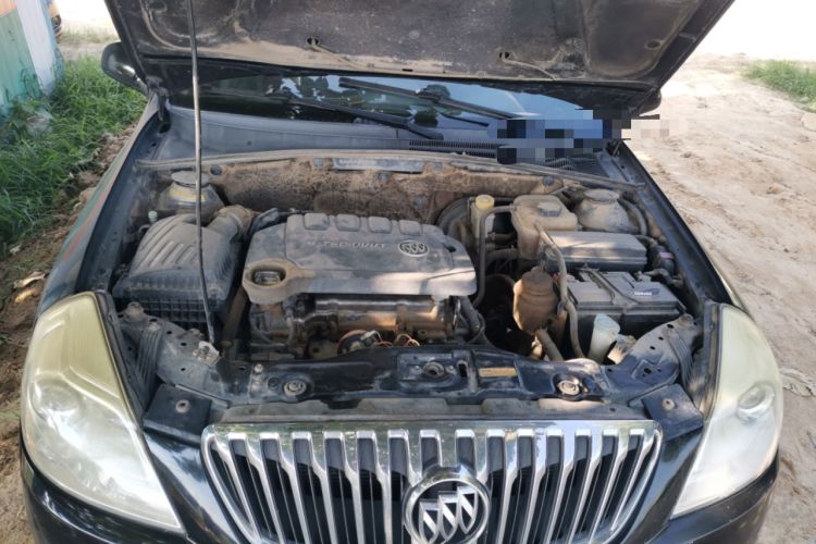 Used Buick Excelle 2013 1.5L Manual Classic Model Engine Bay