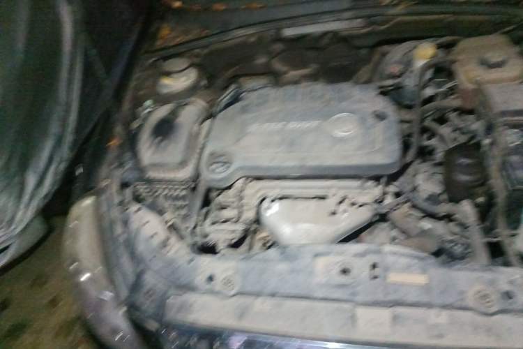 Used Buick Excelle 2013 1.5L Automatic Classic Model Engine Bay Right