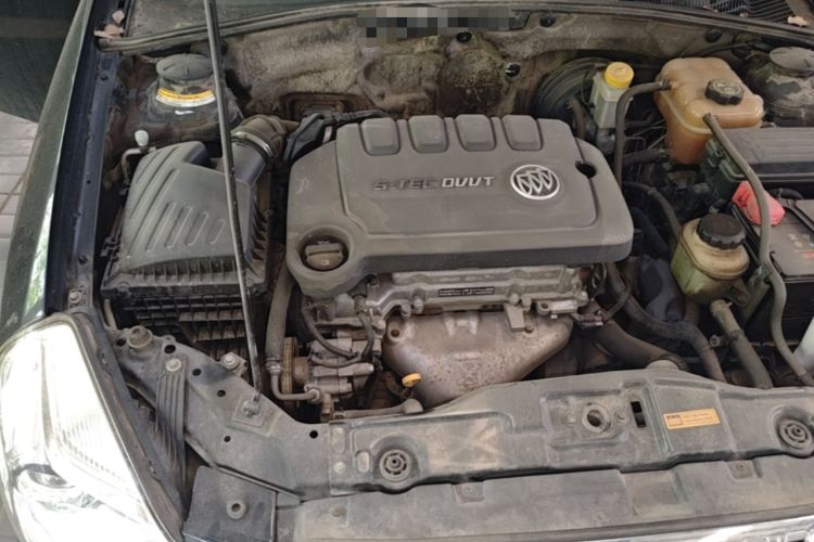 Used Buick Excelle 2013 1.5L Manual Classic Model Engine Bay Right