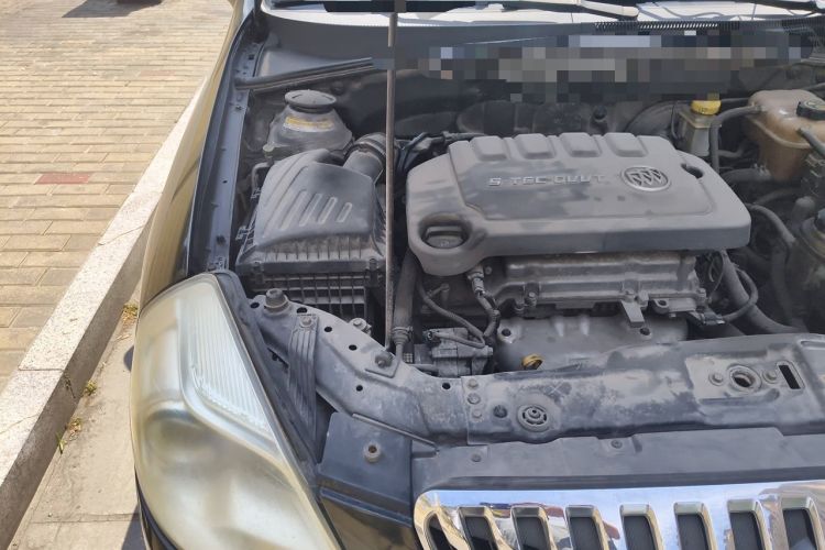 Used Buick Excelle 2013 1.5L Manual Luxury Model Engine Bay Right