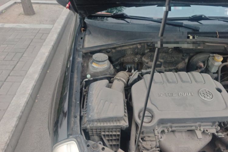 Used Buick Excelle 2013 1.5L Automatic Classic Model Engine Bay Right