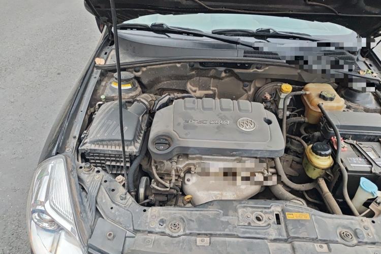 Used Buick Excelle 2013 1.5L Automatic Luxury Model Engine Bay Right