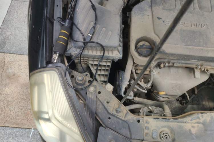 Used Buick Excelle 2013 1.5L Manual Classic Model Engine Bay Right
