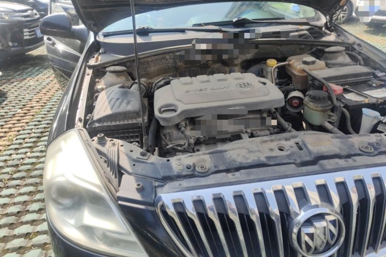 Used Buick Excelle 2013 1.5L Manual Classic Model Engine Bay Right
