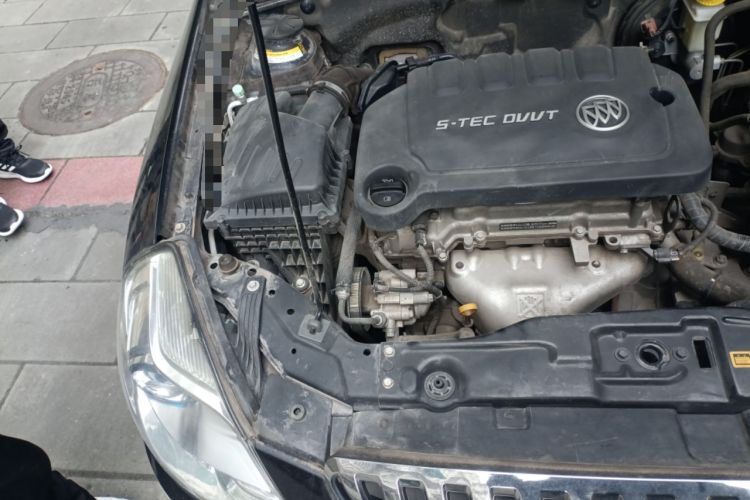Used Buick Excelle 2013 1.5L Automatic Classic Model Engine Bay Right